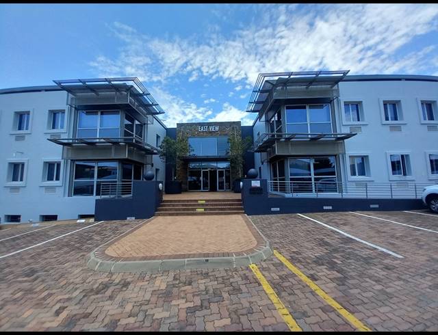 363M² OFFICE TO LET IN BRYANSTON